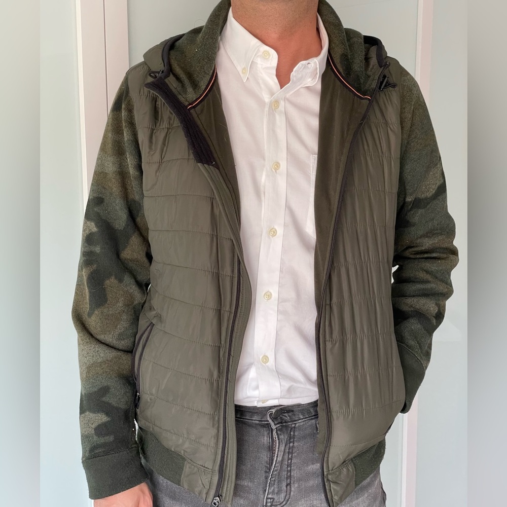 Camo puffer hoodie jacket